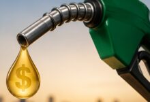 Dólar cai com petróleo e tensão externa menor