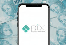 Antecipar salário pelo Pix realmente vale a pena?