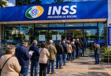 Fila do INSS cai e chega ao menor nível
