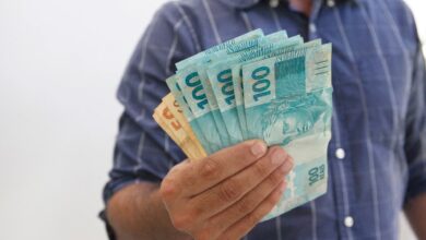 Salário de R$ 1.874: veja quem pode receber